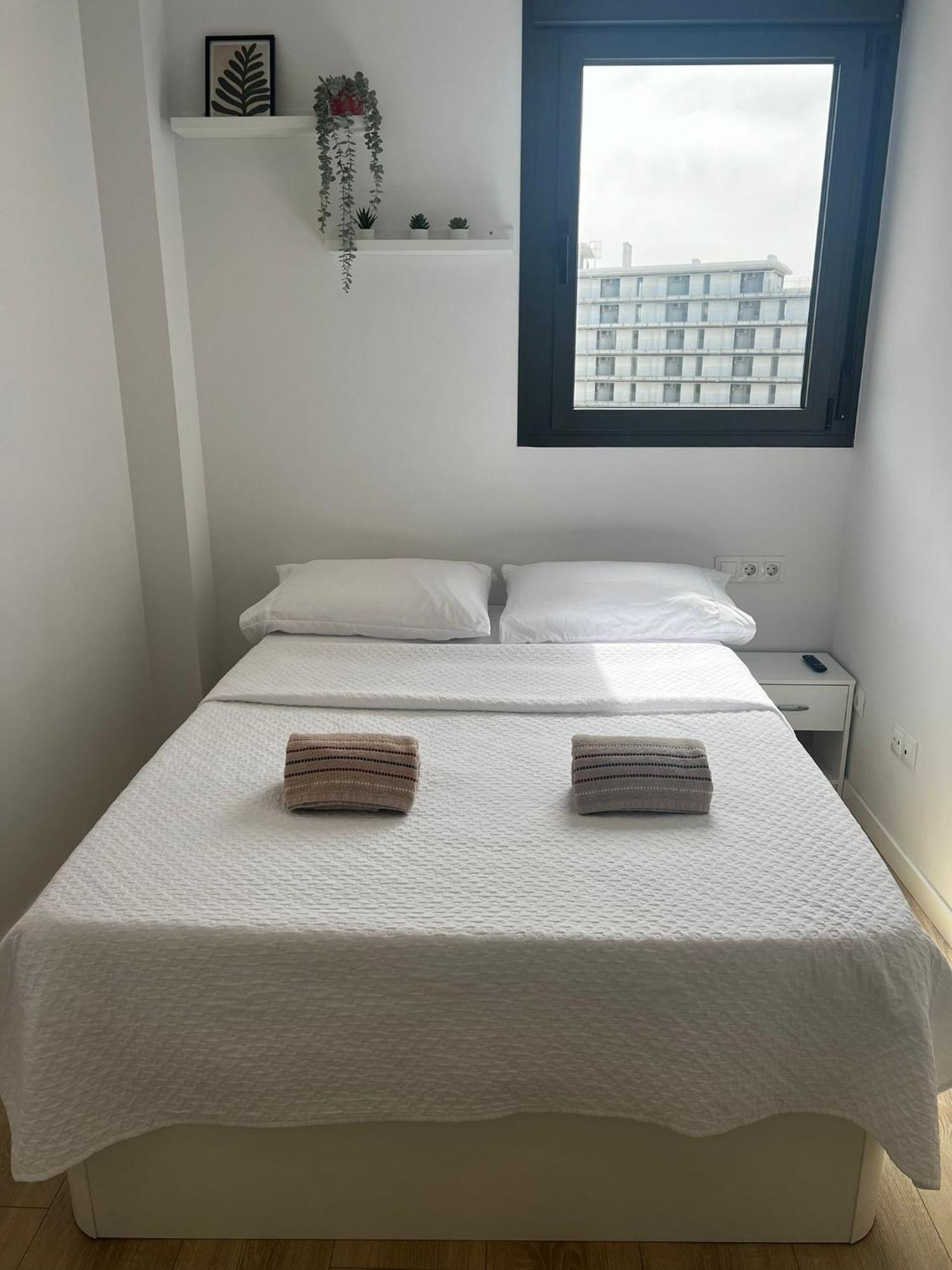 Confortable Habitacion Doble - 2 Sant Adria de Besos Exterior photo